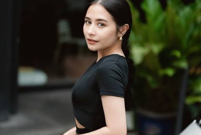 Prilly Latuconsina Resmi Mundur dari Sinemaku Pictures
