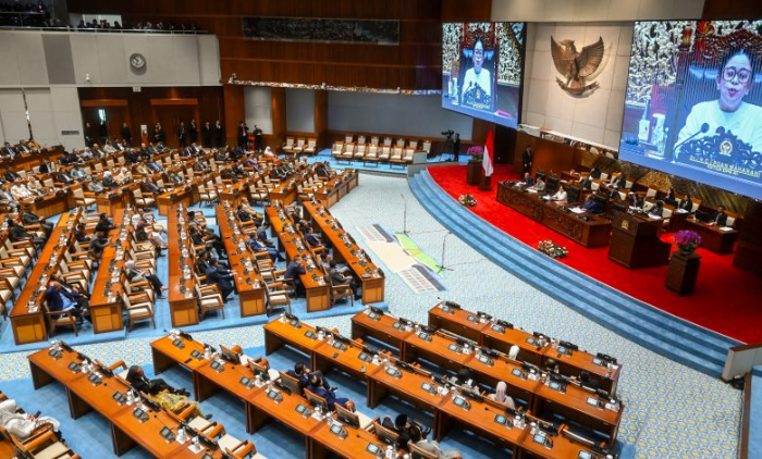Paripurna DPR Sepakati Reformasi Polri, Kedudukan Tetap Langsung di Bawah Presiden