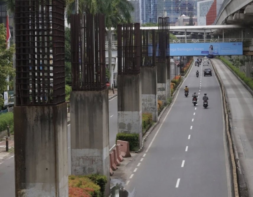 Tiang Monorel Mangkrak di Kawasan Rasuna Said Segera Dibongkar
