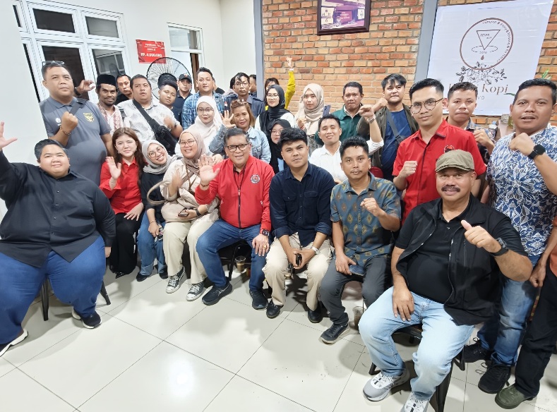 Diskusi dengan Wartawan di Kaltim, Hasto Kristiyanto Bahas Parliamentary Threshold hingga Kelestarian Alam