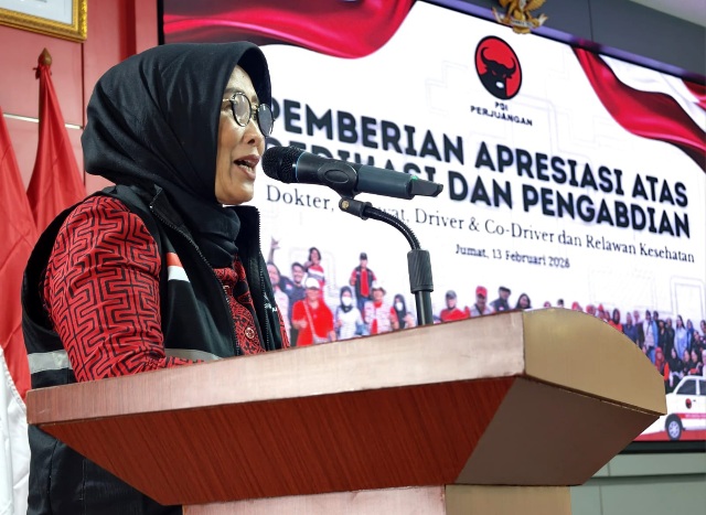 Hasto dan Sri Rahayu Beri Apresiasi Relawan Kesehatan PDIP yang Dua Bulan di Lokasi Bencana Sumatra