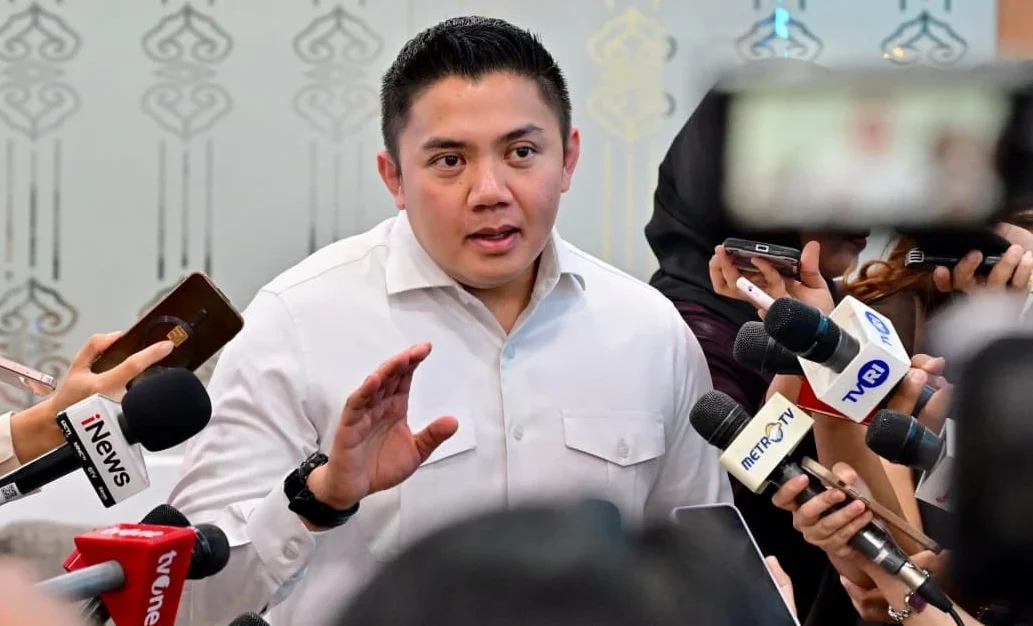 Seskab Teddy Ungkap Komitmen Presiden Prabowo Perkuat Alutsista: Langit Indonesia Harus Aman, Kedaulatan Tak Bisa Ditawar!
