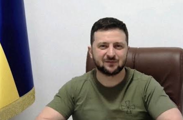 Zelensky Balas Desakan Trump agar Mundur: Rakyat Ukraina yang Berhak Memilih