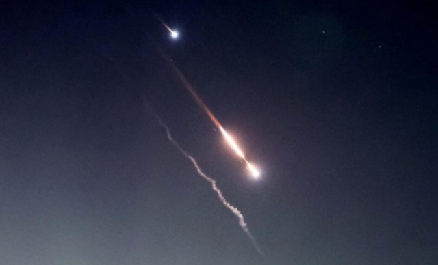 Timur Tengah Memanas! Iran Balas Dendam, Rudal Hantam Fasilitas Nuklir Israel