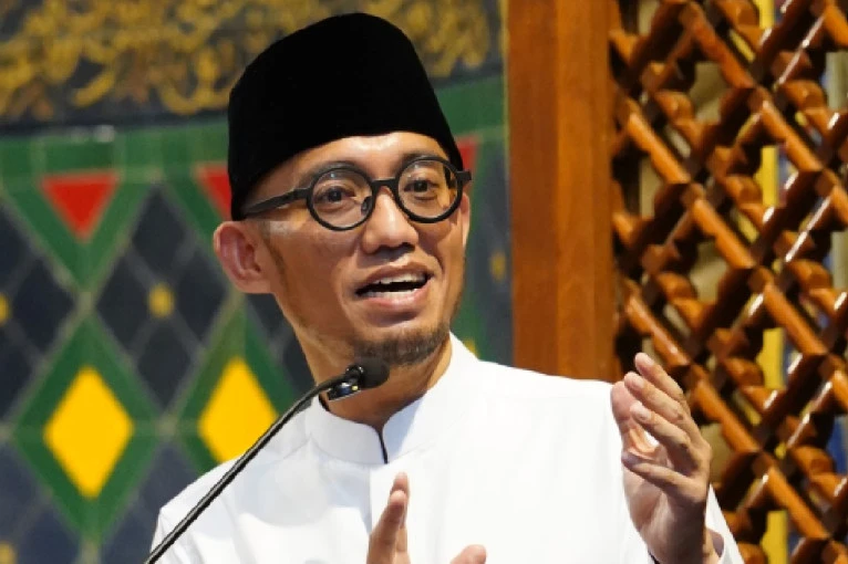 Ibadah Umrah di Tengah Ketegangan Global, Wamenhaj Dahnil Anzar Langitkan Doa Perdamaian untuk Haji 2026