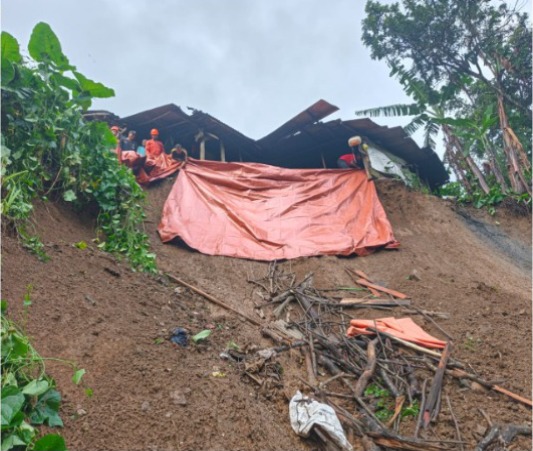 Bencana Hidrometeorologi Kepung Berbagai Wilayah: Satu Warga Blitar Tewas, Ribuan Jiwa Terdampak Banjir Bandang di Sumbawa
