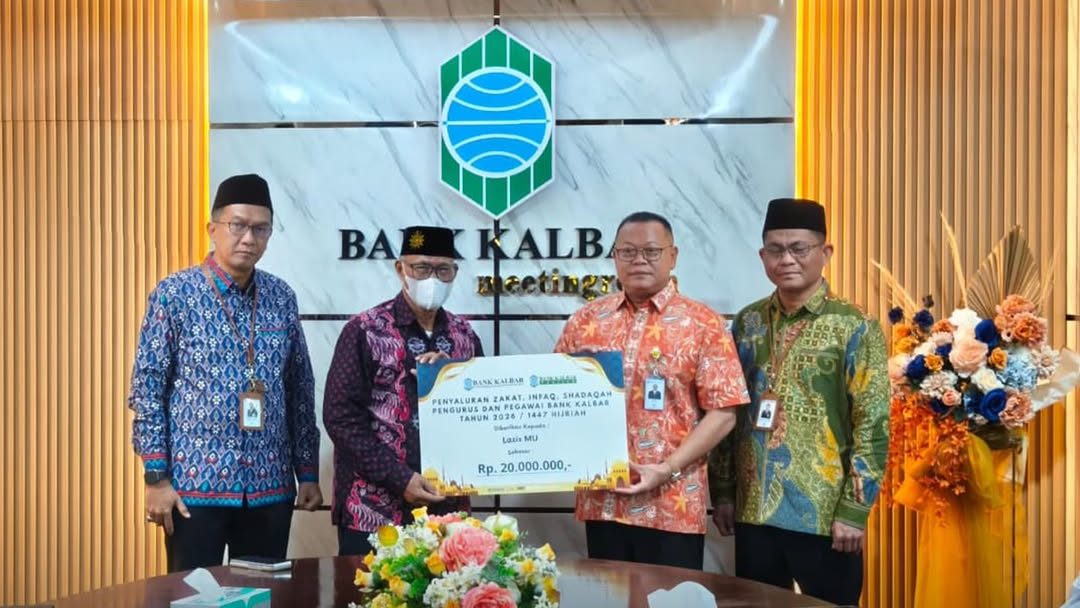 Dukung Kesejahteraan Masyarakat, Bank Kalbar Salurkan Dana ZIS ke Lazismu dan Pondok Pesantren