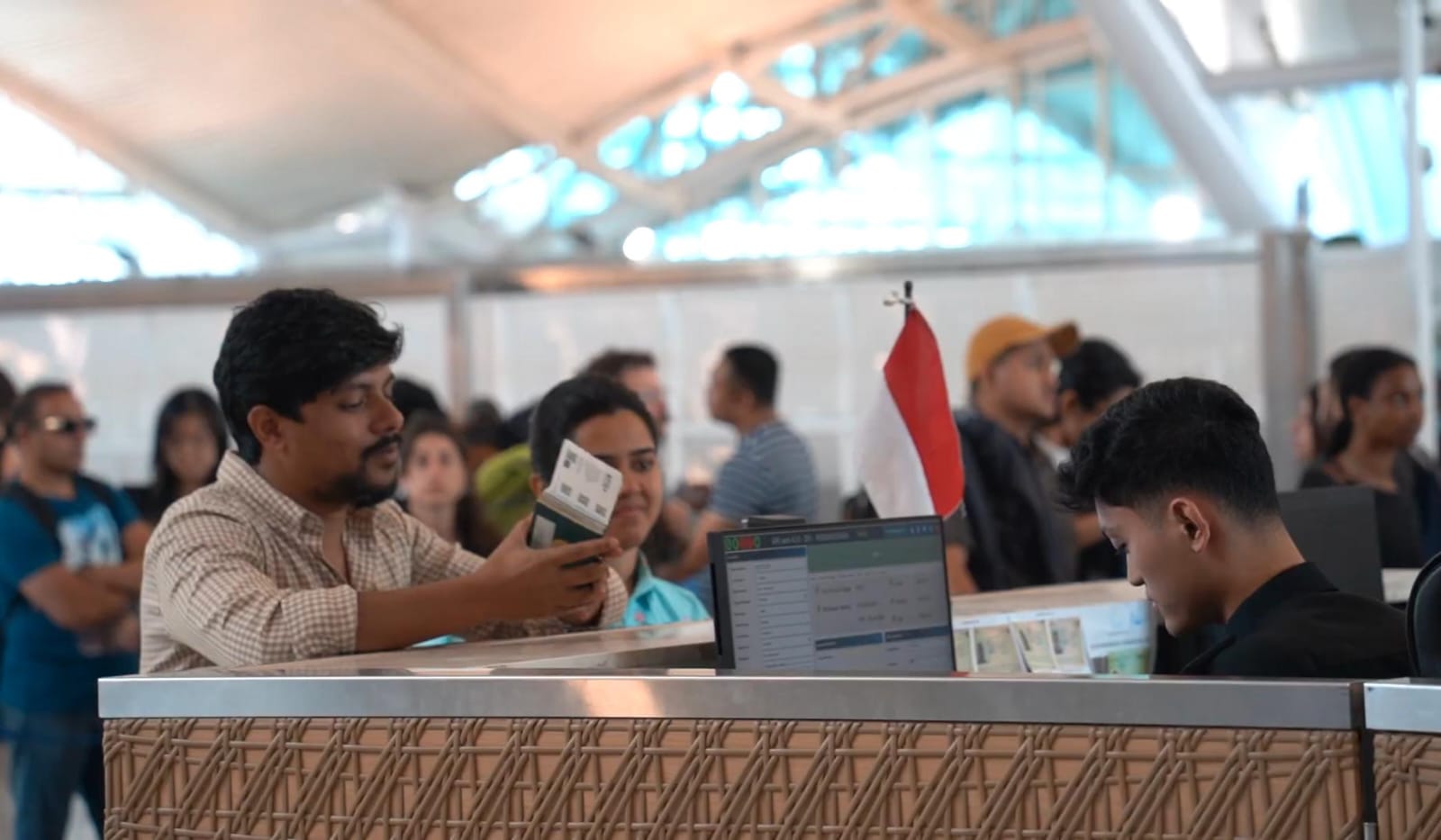 Konflik Timur Tengah Memanas: 2.228 Penumpang di Indonesia Terlantar, Imigrasi Berlakukan Visa Darurat
