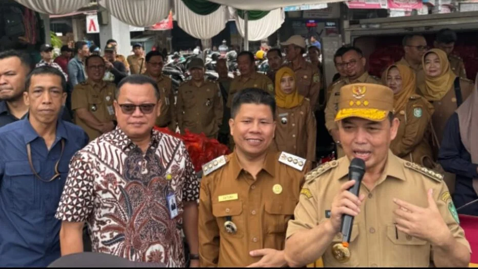 Gubernur Ria Norsan Ajak Masyarakat Tingkatkan Budaya Menabung di Bank Kalbar