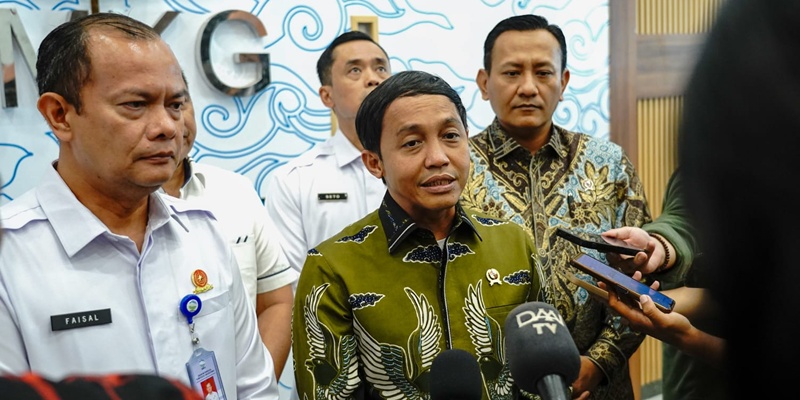 Genjot Digitalisasi Layanan, Menhut Raja Juli Antoni Klaim 93 Persen Taman Nasional Sudah Terapkan E-Ticketing