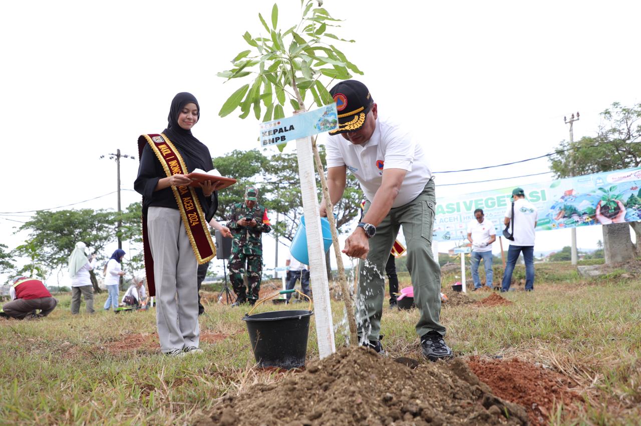 HKB 2026: BNPB Berikan 2.257 Bibit Pohon, Tingkatkan Mitigasi Berbasis Vegetasi