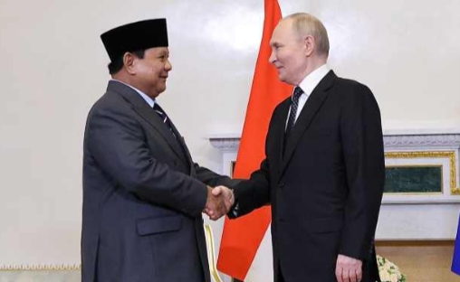 Prabowo Terbang ke Rusia: Misi Penyelamat Dunia dari Bayang-Bayang Perang AS-Iran?