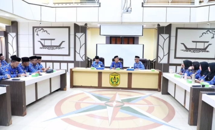Wali Kota Banjarmasin Instruksikan Peningkatan Disiplin ASN dan Efisiensi BBM