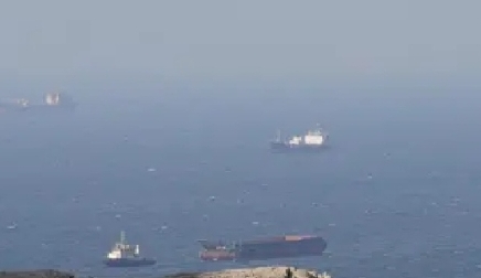 Selat Hormuz Membara: Kapal India Ditembaki, New Delhi Layangkan Protes Keras ke Iran!