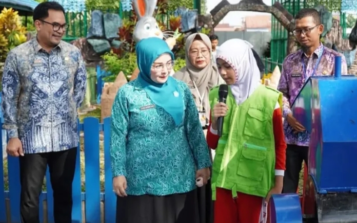 Revolusi Hijau di Sekolah: Disdik Banjarmasin Sulap Sampah Jadi Tabungan Pelajar