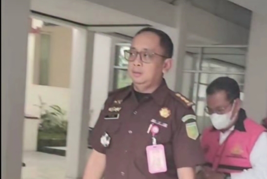 Skandal Sewa Server Disdik Banjarmasin Memanas: Eks Kadis dan Kabid Resmi Jadi Tersangka!