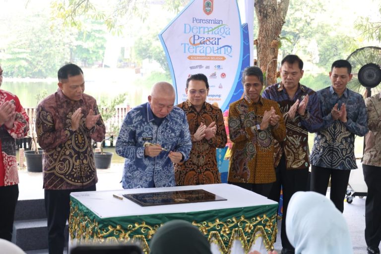 Menjaga Denyut Nadi Banua: Disdikbud Kalsel Pastikan Eksistensi Pasar Terapung di TMII