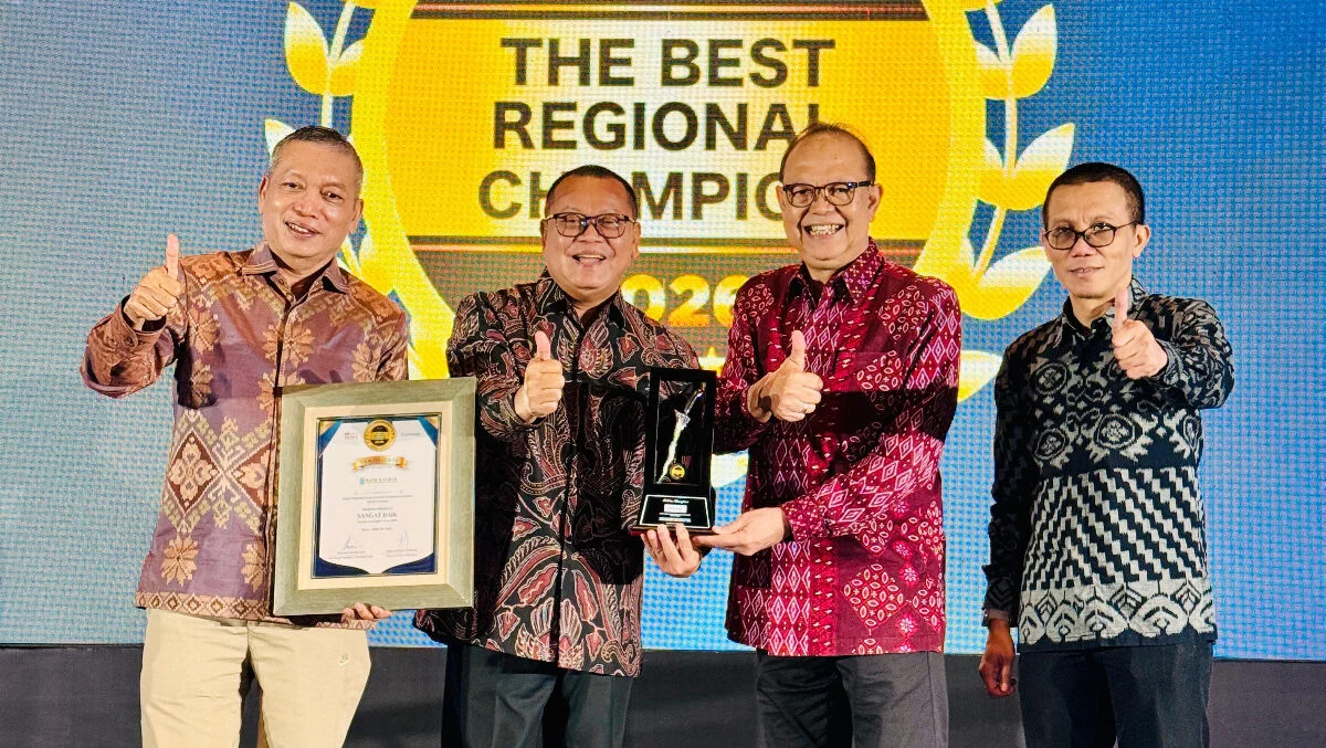 8 Tahun Berturut-turut Kinerja Keuangan Prima, Bank Kalbar Raih Golden Champion 2026