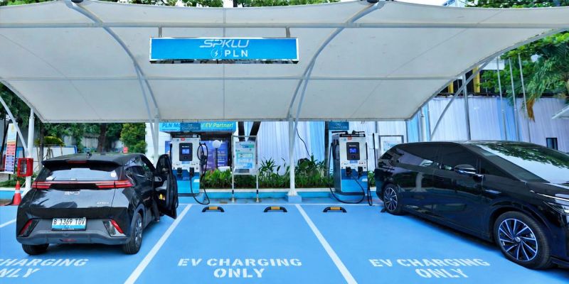 Tembus 5.000 Unit di Seluruh Indonesia, PLN Resmikan SPKLU Center Tanjung Priok untuk Manjakan Pengguna EV
