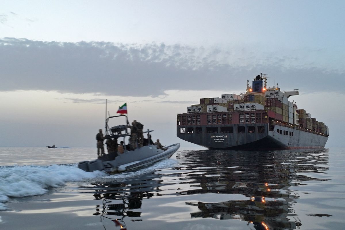 Kapal Kargo Tujuan Israel Tertahan di Selat Hormuz, Tiga ABK Asal Bangkalan Dipastikan Aman