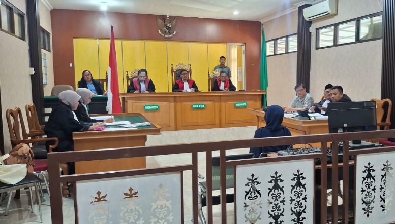 Sidan Dugaan Kasus UU ITE di PN Palu: Tiga Saksi JPU Jelaskan Masalah Informasi AJB Saham