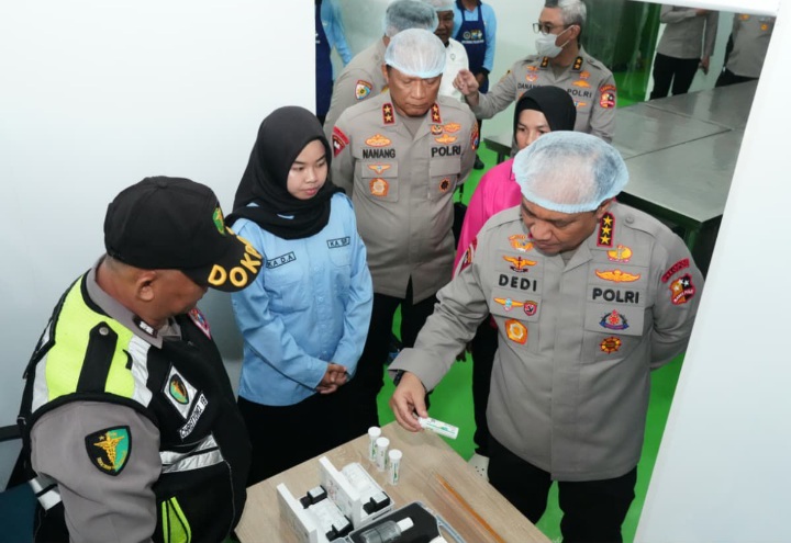 Presiden Prabowo Resmikan 166 SPPG Polri Serentak dari Tuban
