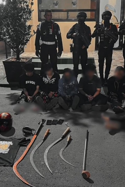 Tiga Pemuda Ciledug Bawa Celurit Diringkus Tim Patroli Polda Metro Jaya