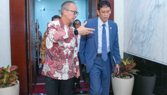 Menperin Akui Sektor Manufaktur Tengah Tertekan, PHK Massal Mengancam