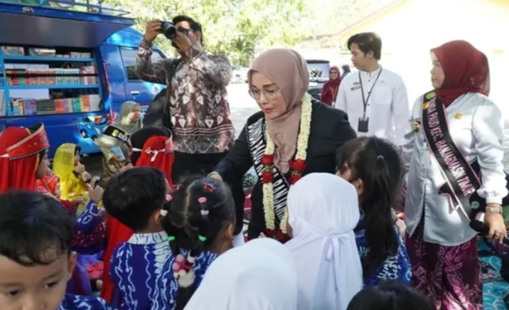 Terobosan Baru! Mobil Pintar Banjarmasin Bawa Edukasi Langsung ke Depan Rumah Anda