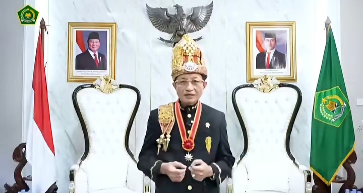 Baju Adat Menteri Agama Tuai Kontroversi, Netizen Justru Sentil Bungkamnya Pemimpin Daerah Aceh