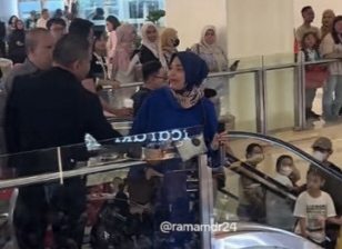 Aksi Nekat Wanita Bawa Speaker di Konser Afgan Grand Indonesia Picu Kericuhan