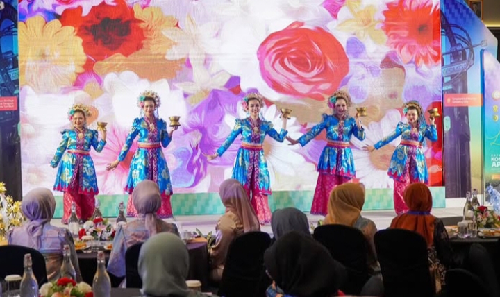 Pesona Kriya Pontianak Pukau Ketua Dekranasda Banjarmasin di Ajang APEKSI 2026