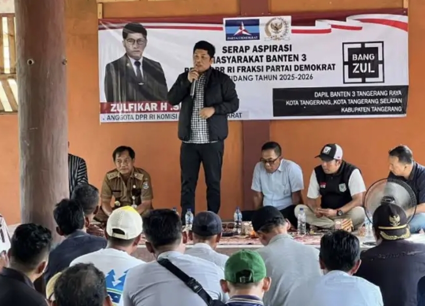 Bang Zul Turun Gunung, Bagikan 80 Mesin Potong Rumput untuk Warga Desa Cibugel