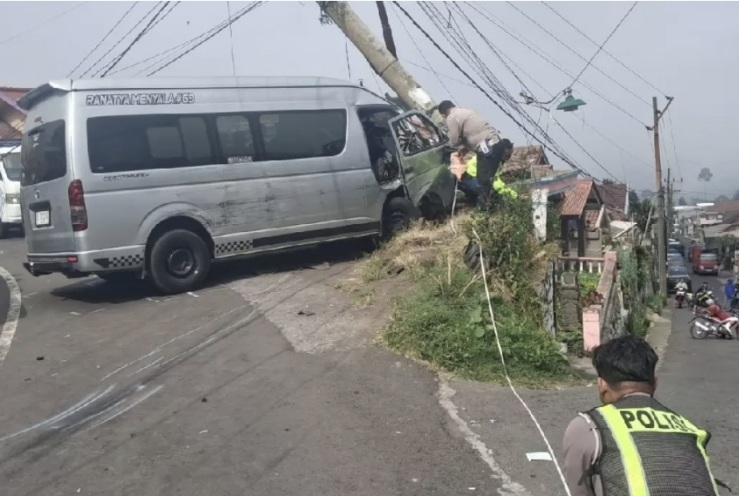 Kecelakaan Dramatis Rombongan Turis Singapura di Bromo, "Untung" Tak Ada Korban Jiwa