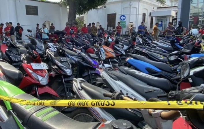 Gila! 1.494 Unit Sepeda Motor Disita Polisi di Kemandoran