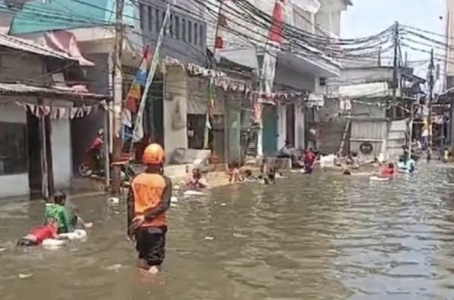Awas! Pesisir Jakarta Utara Terancam Banjir Rob