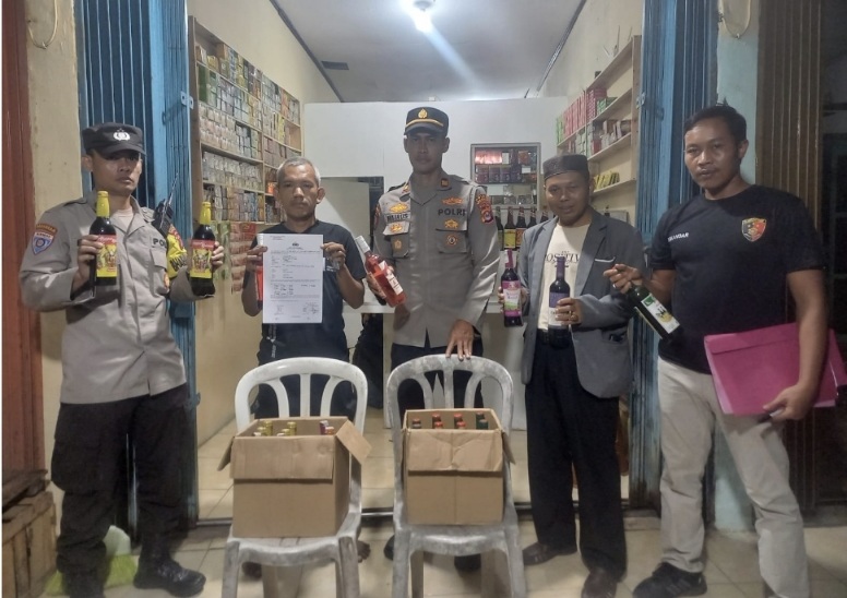 Polres Serang Bersama Polsek Petir Bergerak Bersama Perangi Peredaran Miras