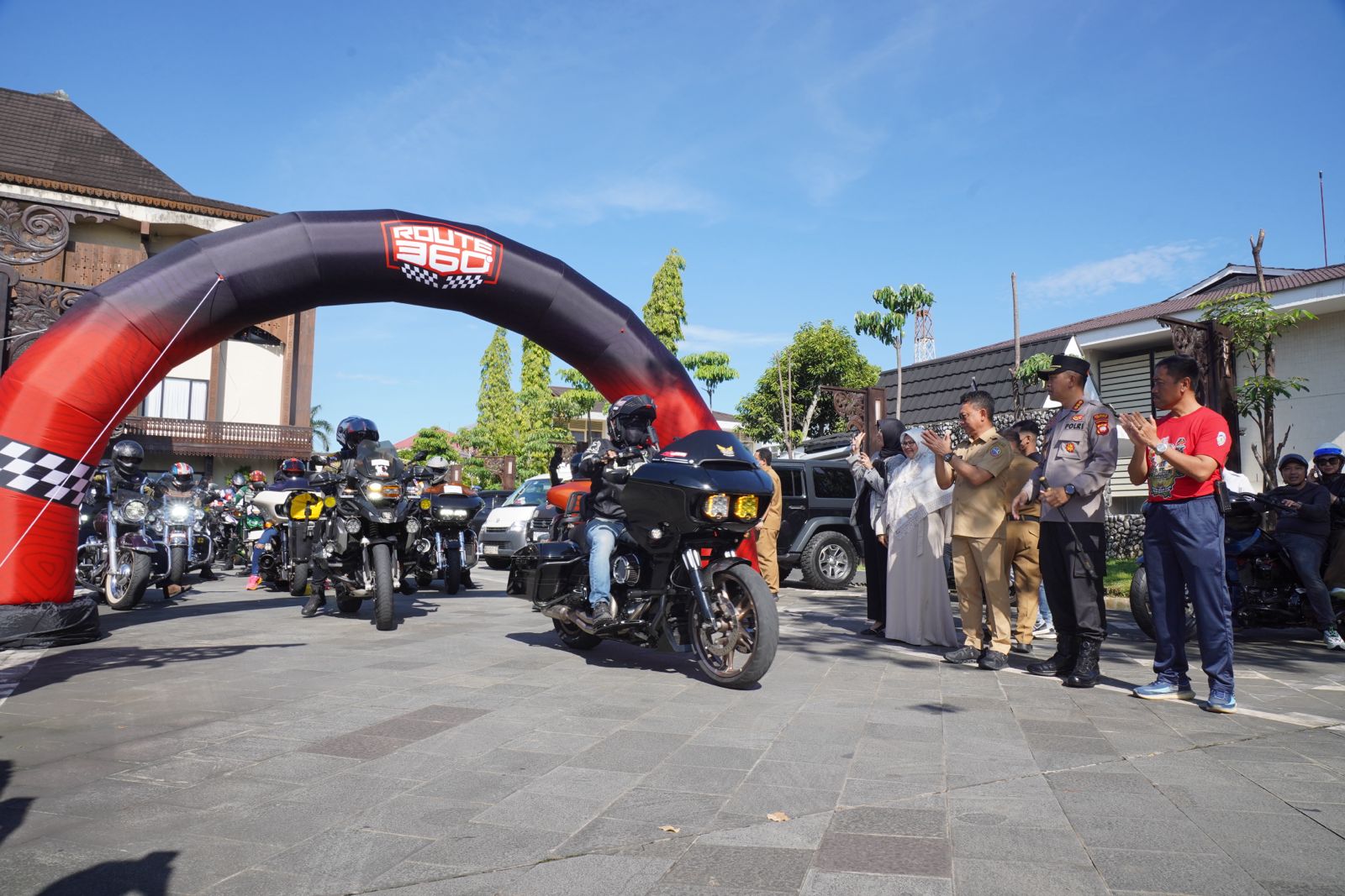 Wali Kota Pontianak Lepas 65 Peserta Touring Lintas Negara MBCI Rally 3rd