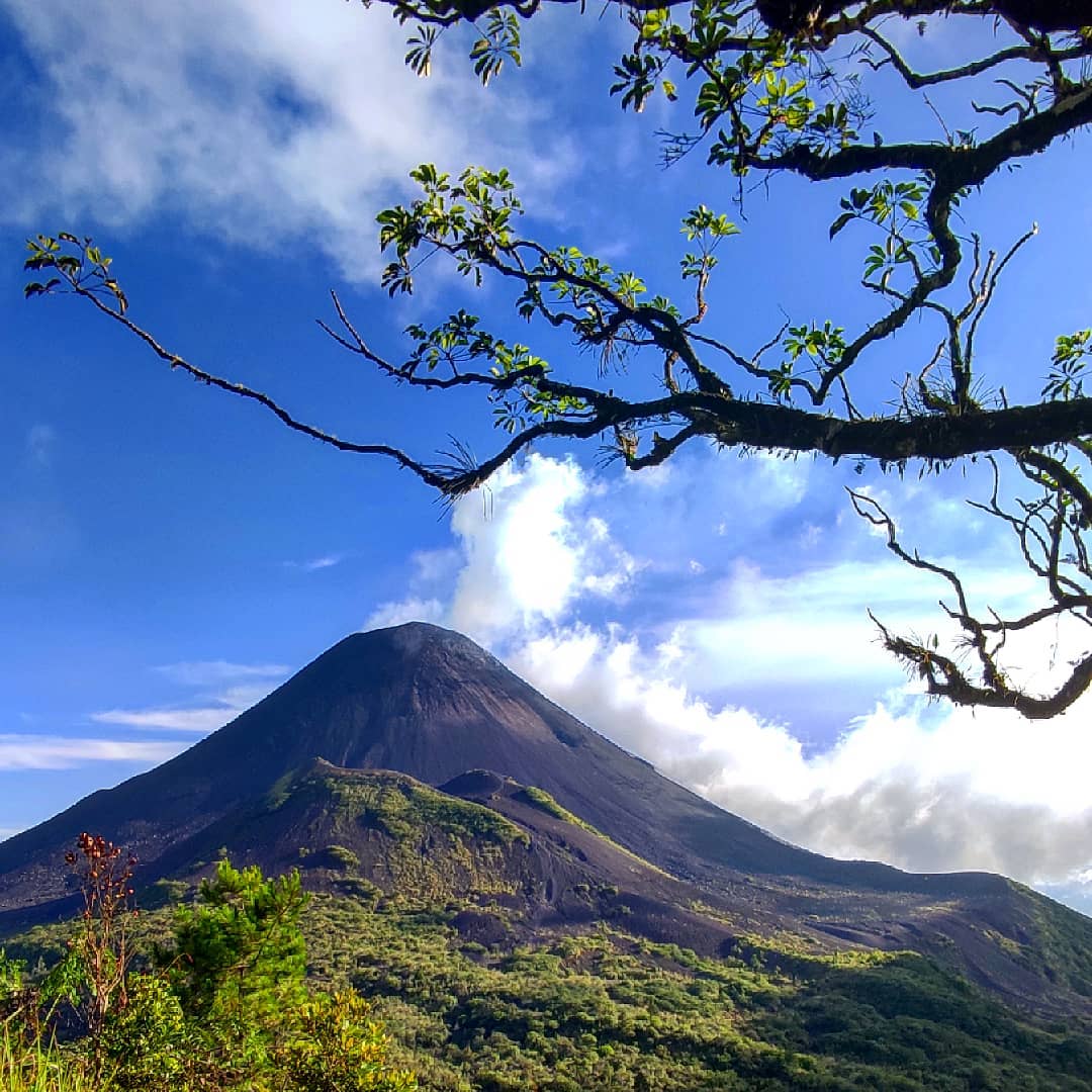 Gunung Soputan Level II Waspada, Badan Geologi Larang Aktivitas dalam Radius 1,5 KM