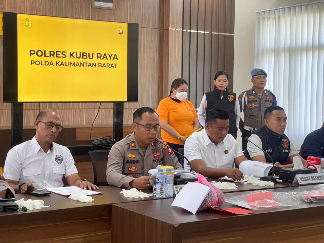 Mantan Pegawai Parkir Bandara Supadio Ditangkap dalam Kasus Investasi Tiket Pesawat Bodong