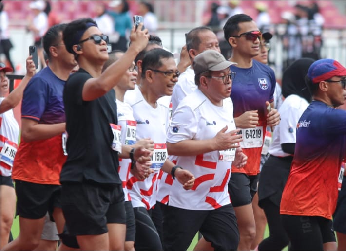 Gubernur Pramono Ikut Ambil Bagian dalam Lari Maraton JAKIM 2026