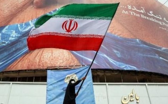 Situasi Timur Tengah Memanas: Iran Hentikan Negosiasi Damai dengan AS, Harga Minyak Dunia Melonjak!
