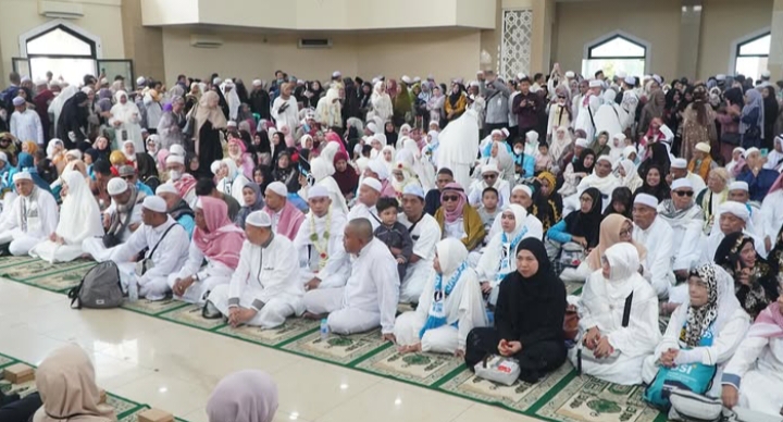 Jemaah Haji Kloter 1 Banjarmasin Tiba, Wali Kota Yamin: Jadilah Teladan di Masyarakat