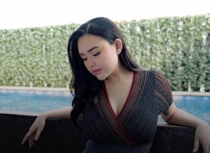 Amanda Manopo Sambangi Kepolisian: Bongkar Dugaan Penggelapan Uang dan Pemalsuan Tanda Tangan
