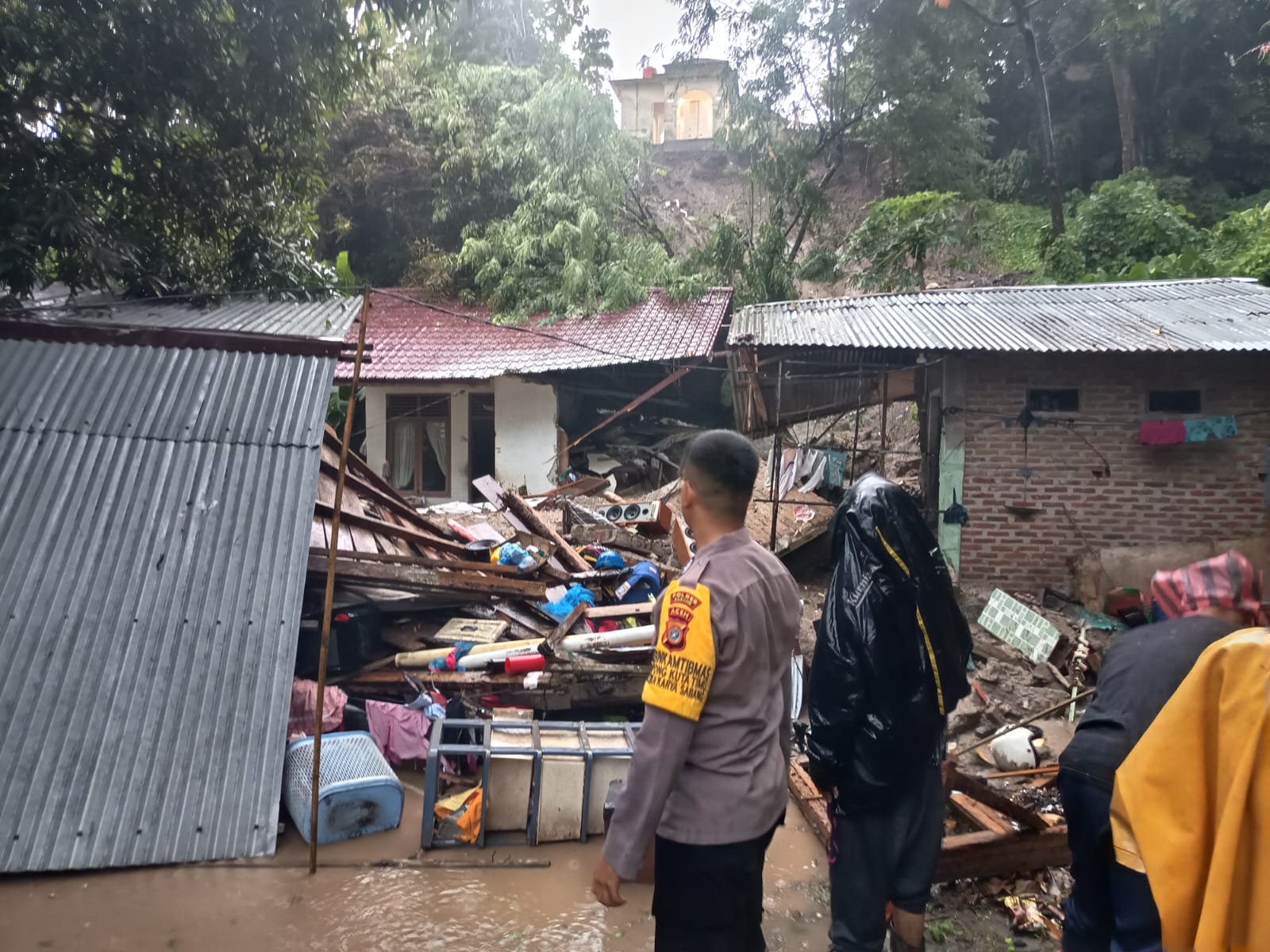 Cuaca Ekstrem Memicu Rentetan Bencana Alam di Indonesia Sepanjang Akhir Pekan