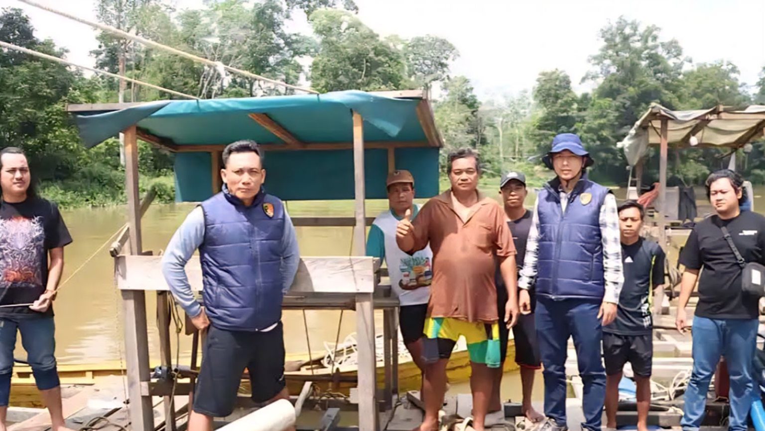 Polisi Susuri Sungai Kapuas Tindak Lanjuti Laporan Aktivitas PETI di Sekadau