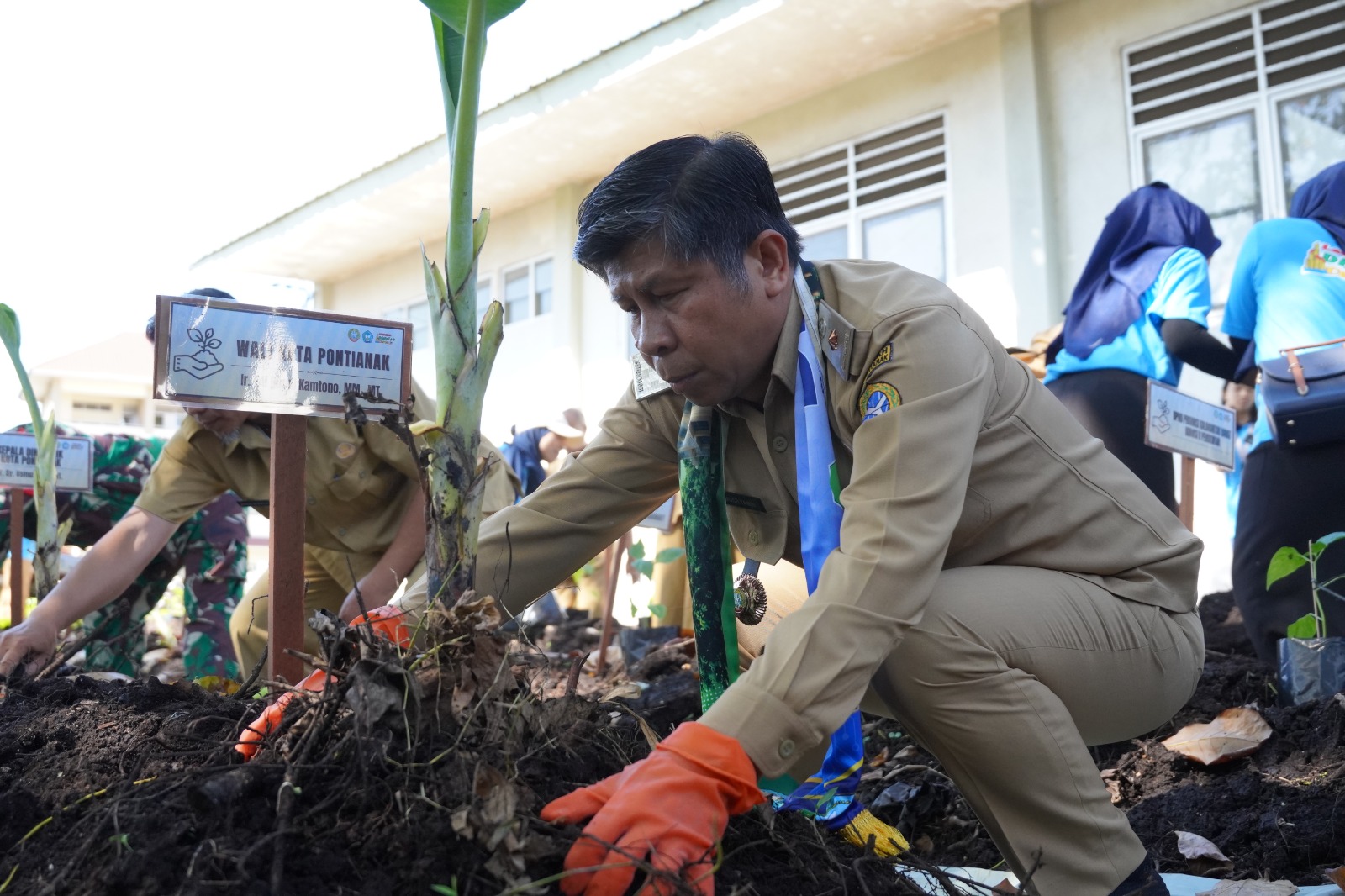 SMPN 8 Pontianak Luncurkan Program Digulis Ceria Wujudkan Sekolah Hijau Berbasis Digital