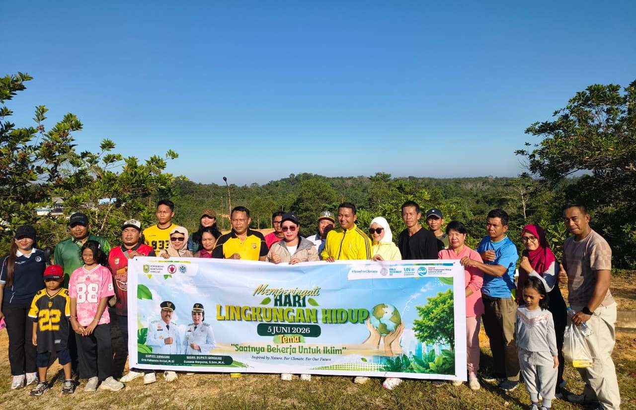 Pemkab Sanggau Gelar Senam Lestari dan Penanaman Pohon Peringati Hari Lingkungan Hidup