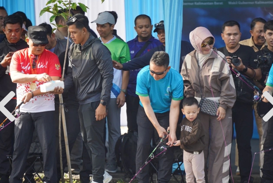 Ribuan Warga dan Wali Kota Pontianak Memancing Bersama Meriahkan HUT ke 62 Bank Kalbar