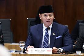 Trans Kalimantan Hingga Sulawesi Masuk Daftar Proyek Jaringan Kereta Api Penawaran AHY ke Rusia